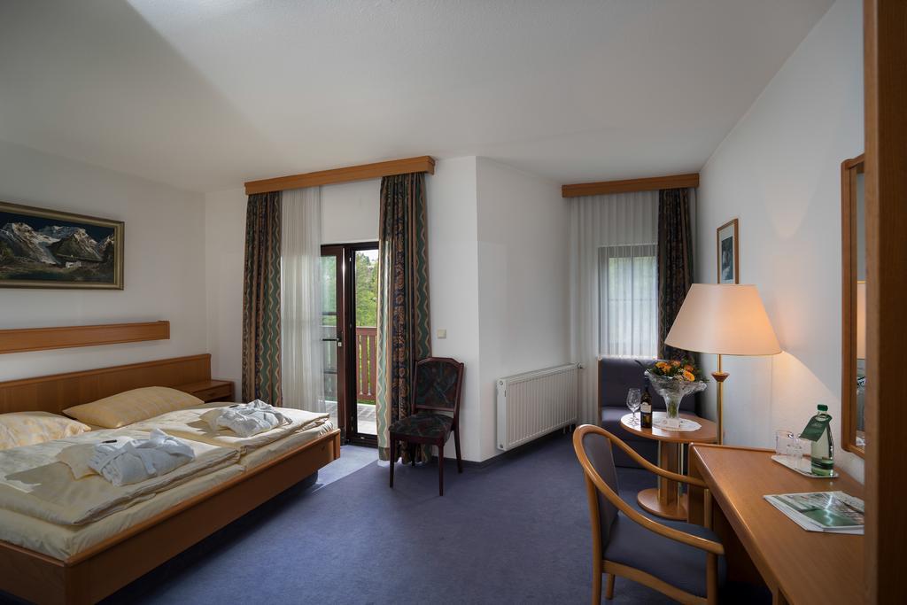 Hotel Vogtland Бад-Эльстер Экстерьер фото